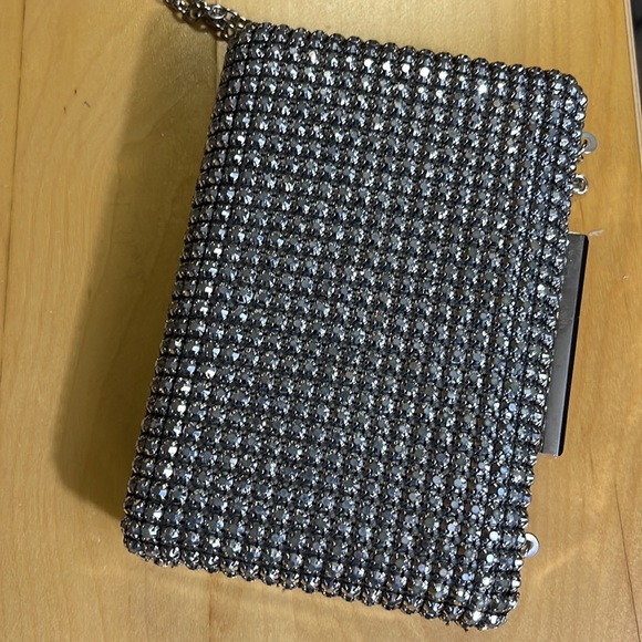 Express Signs Silver Bling Chain Link Crossbody Clutch - Picture 10 of 13